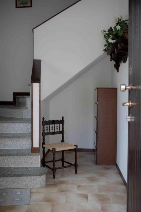 Vista Lago-Appartamento Funzionale Con Vista Varese Luaran gambar